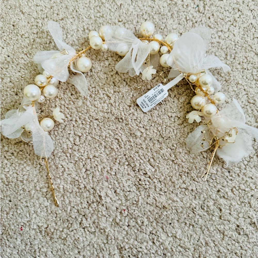 Pearl White and Gold Hair Accessory with Organic Design